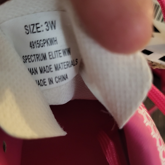 Size 3W Umbro cleats NWT - Picture 3 of 3